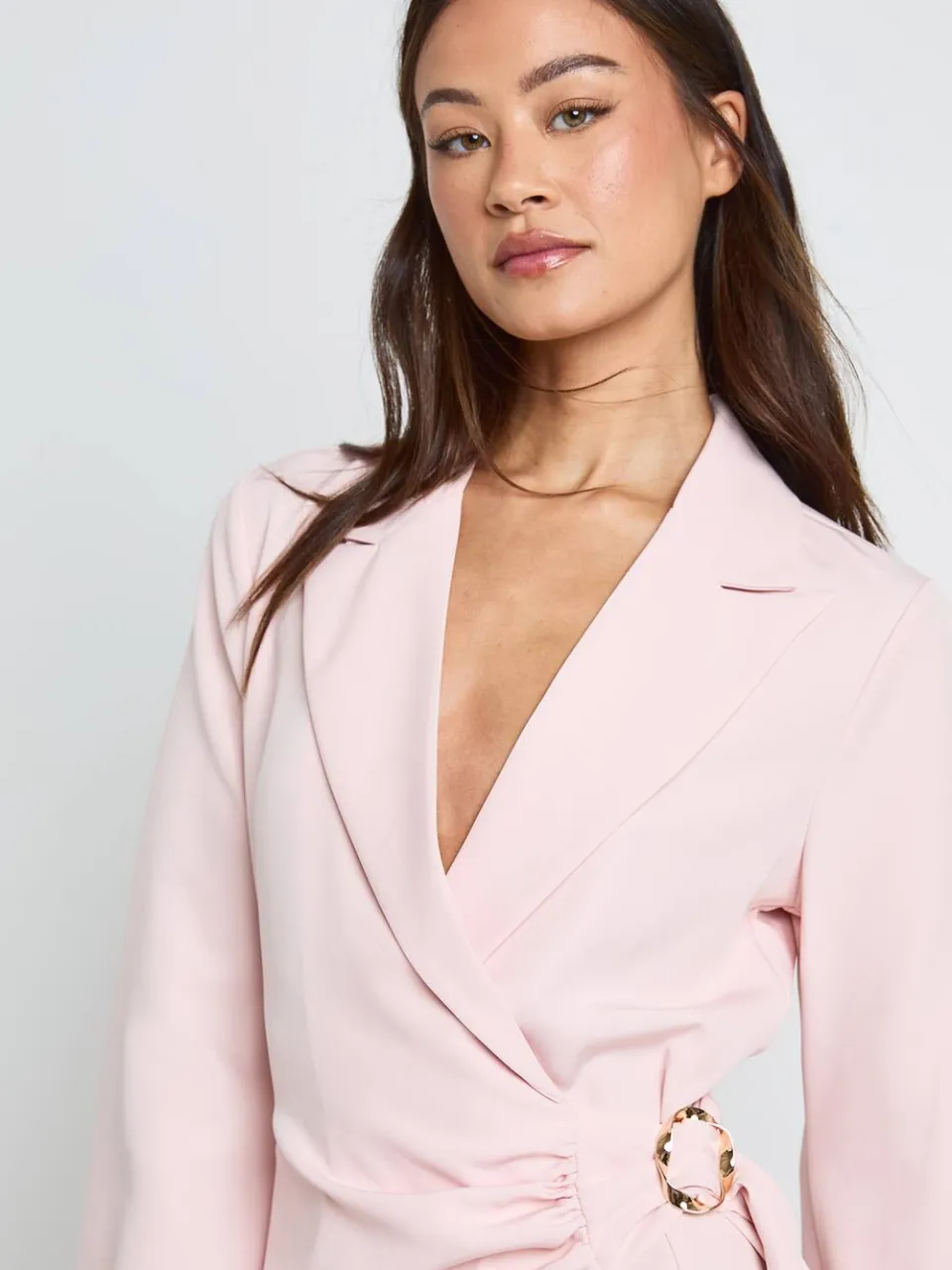 boohoo Dames Lange Blazerjurk Met Gespsluiting En Strikceintuur pastelroze, foto 4