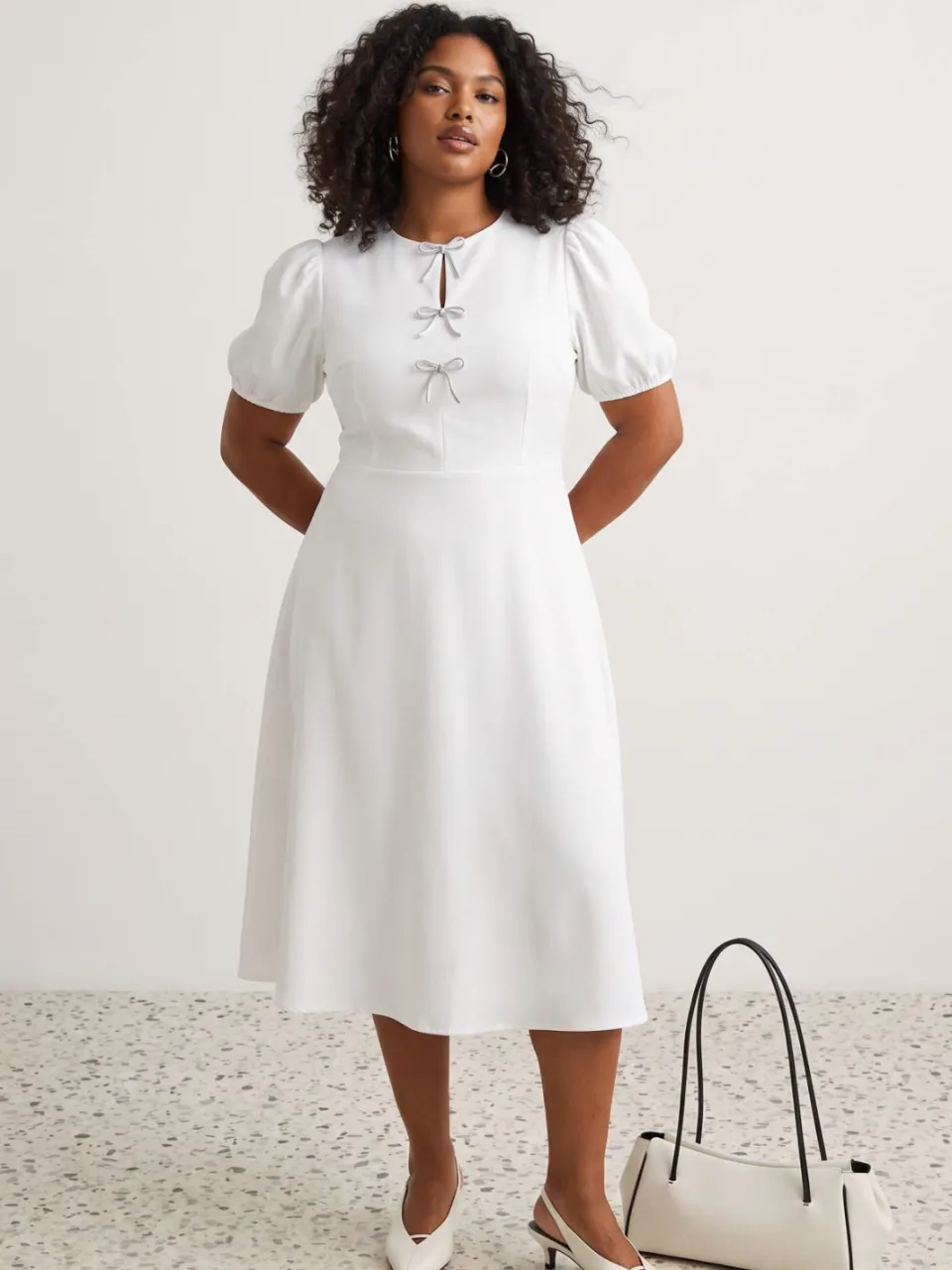 Trendyol Curve Dames Ecru Effen Midi Kort Stijlvol/Avond Skater Grote maten Jurk