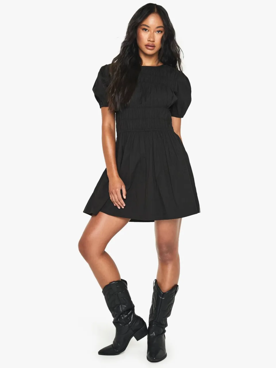 boohoo Dames Cotton Poplin Shirred Mini Jurk zwart, foto 3