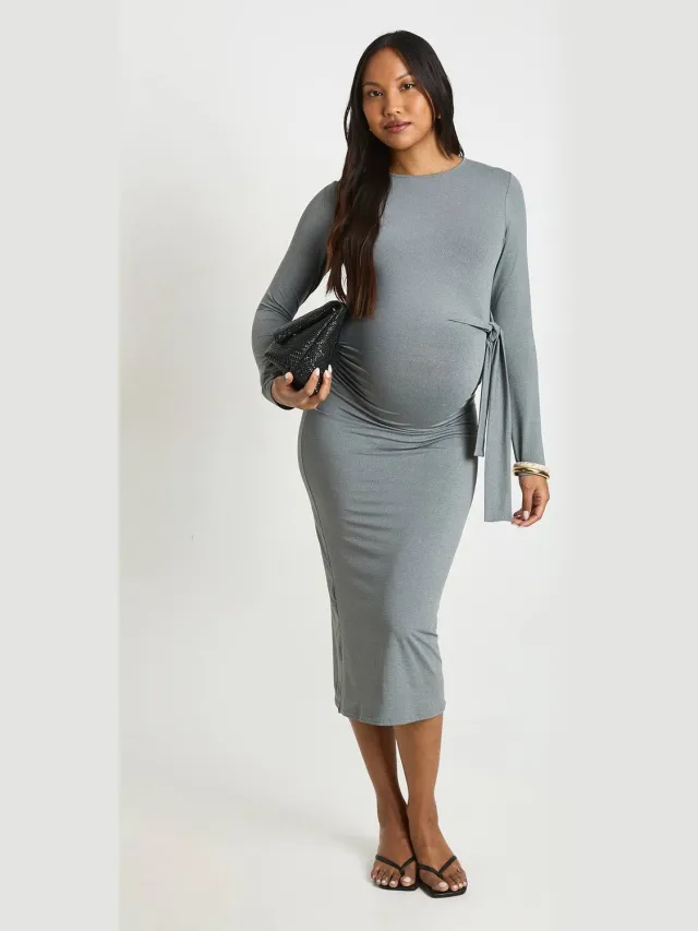 boohoo Dames Zwangerschaps Wikkel Midaxi Jurk Met Strikdetail Aan De Zijkant Grijze Mergel