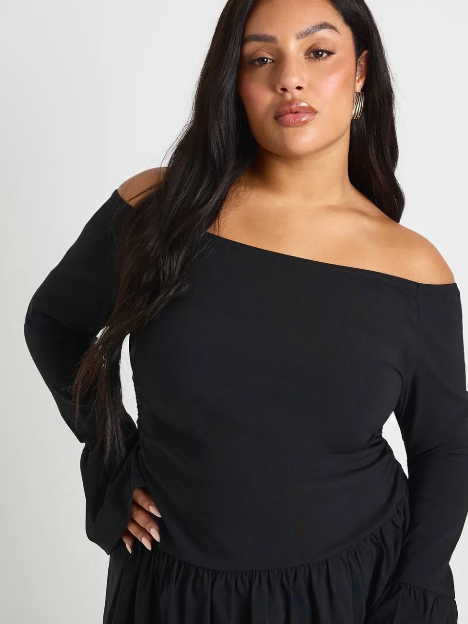boohoo Dames Plus Pofbal Uitlopende Mouw Bardot Mini Jurk zwart, foto 4