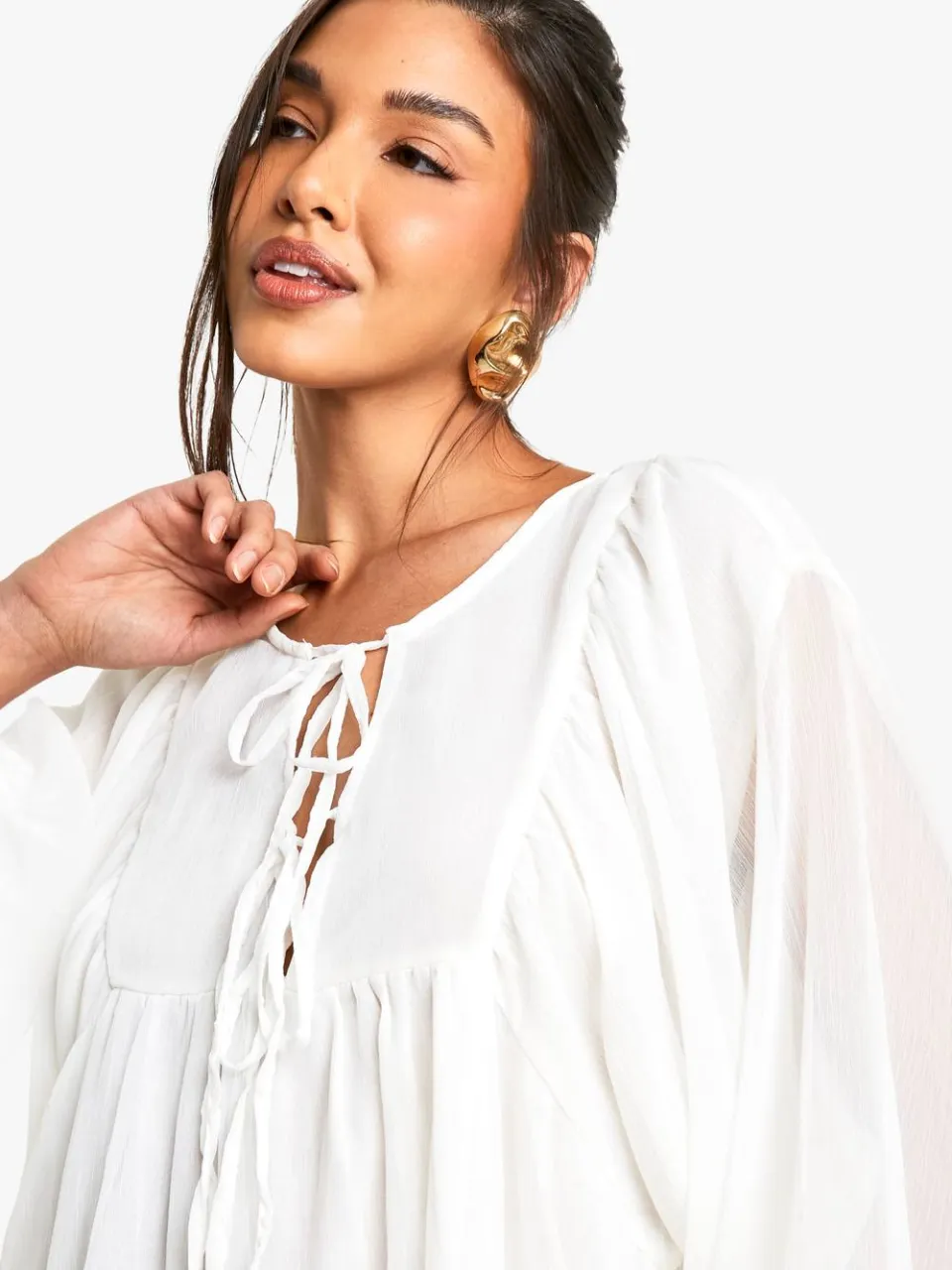 boohoo Dames Crinkle Chiffon Smock Jurk crème, foto 4