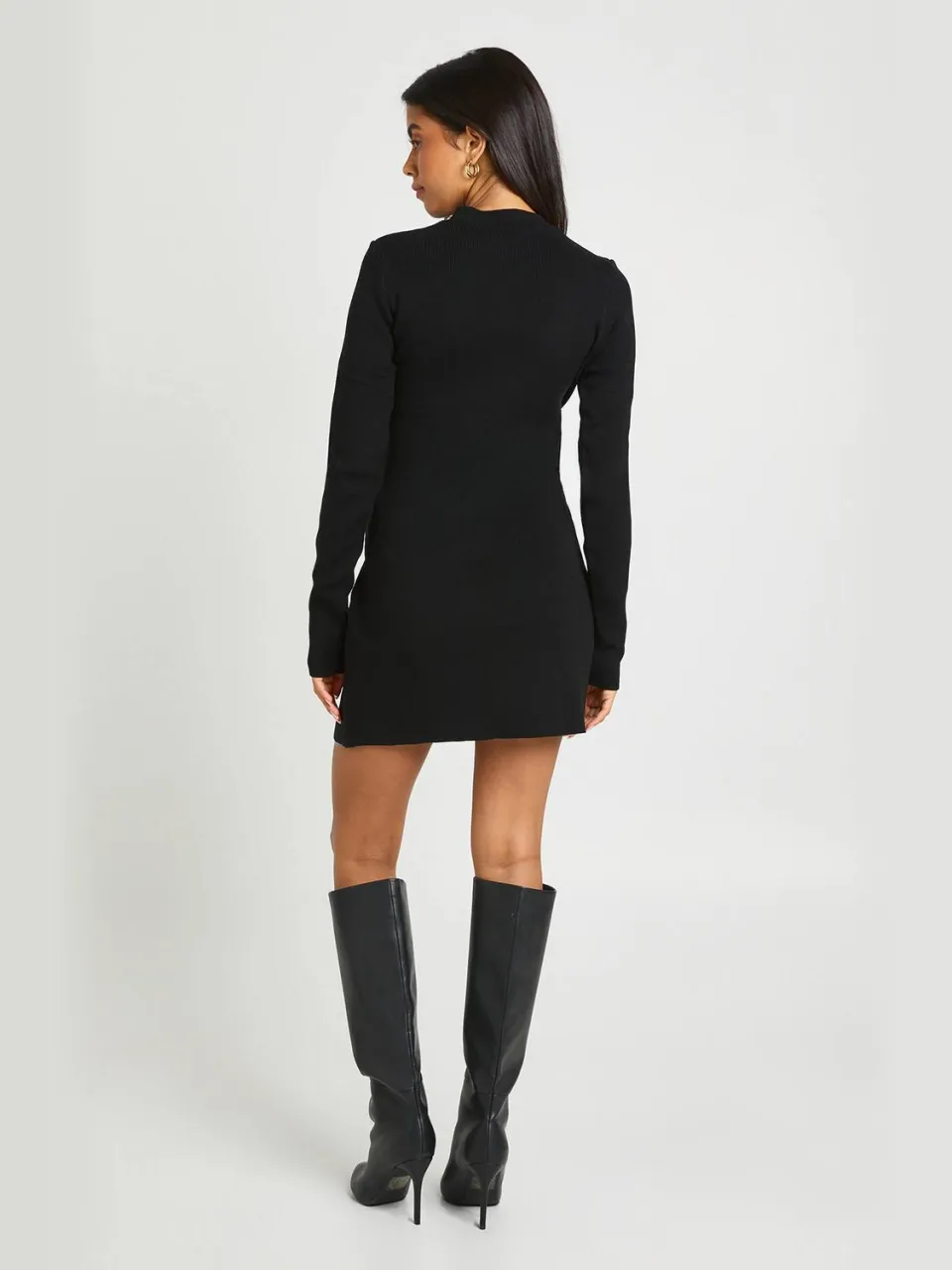 boohoo Dames Gebreide Mini-jurk Met Knoopdetail zwart, foto 2
