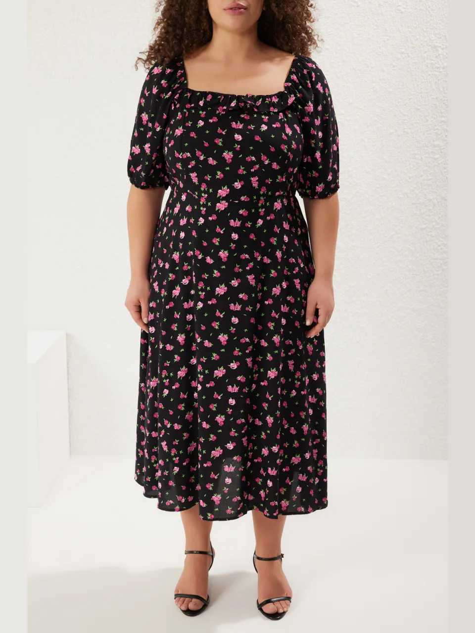 Trendyol Curve Dames Zwart Stippen Midi Kort Casual A-lijn Grote maten Jurk, foto 2