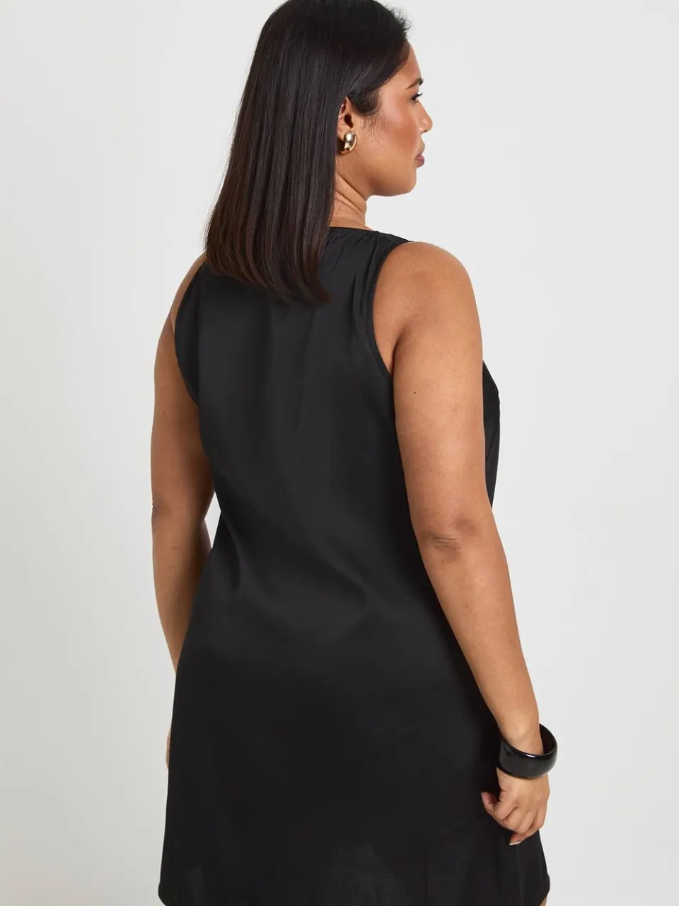 boohoo Dames Plus Satijnen Diep Uitgesneden Jurk Met Kanten Afwerking zwart, foto 2