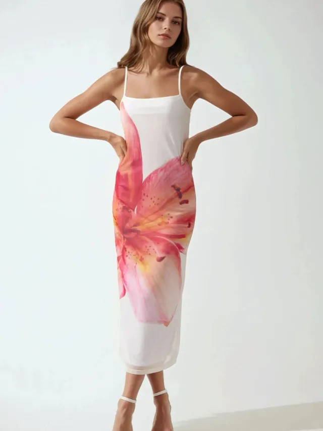 Hiccup Vierkante Kraag Bodycon Jurk met Bloemenprint Veelkleurig