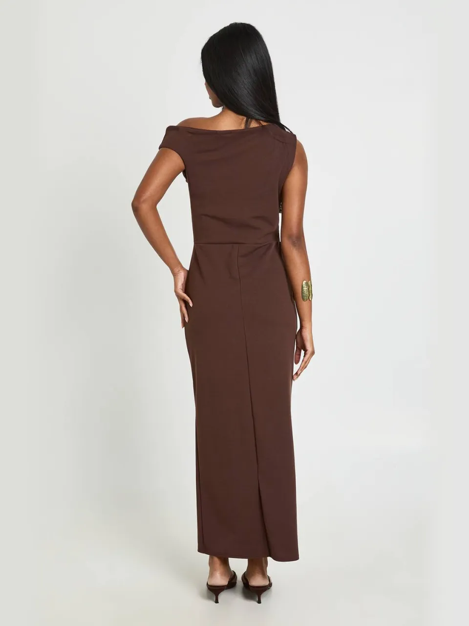 boohoo Dames Jersey Crepe Jurk Met Gedrapeerde Schouder Midaxi chocoladebruin, foto 2