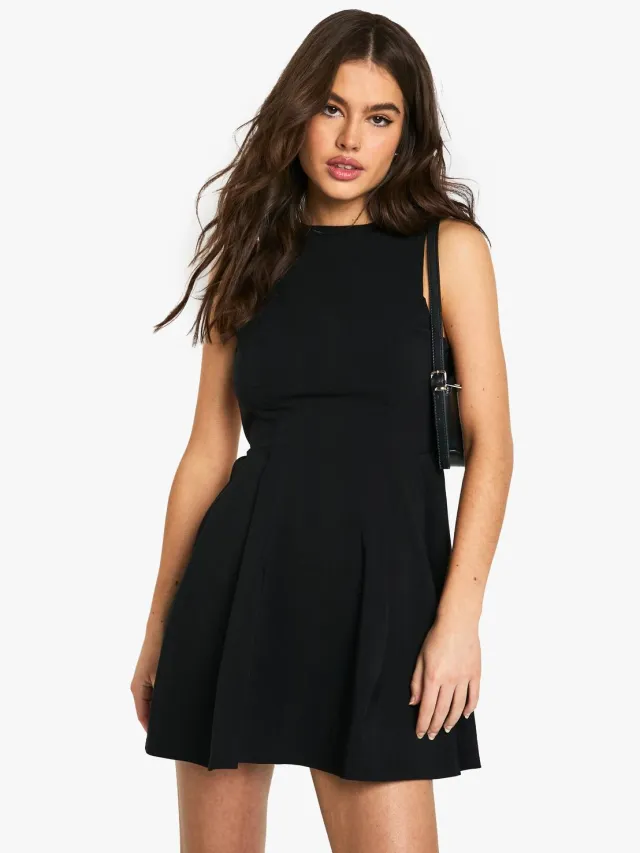 boohoo Dames Bengaline Open Back Skater Jurk Zwart