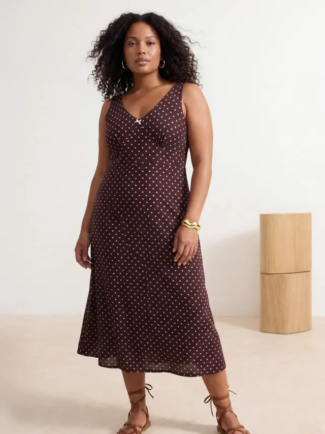 Trendyol Curve Dames Bruin Stippen Midi Mouwloos Casual A-lijn Grote maten Jurk