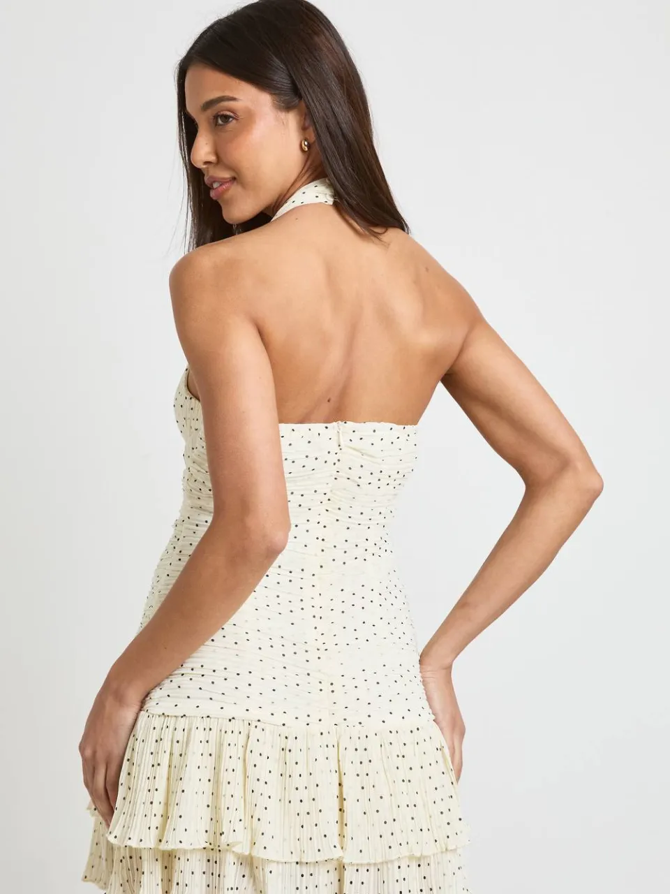 boohoo Dames Polkadot Plisse Halterneck Mini Jurk ivoor, foto 2