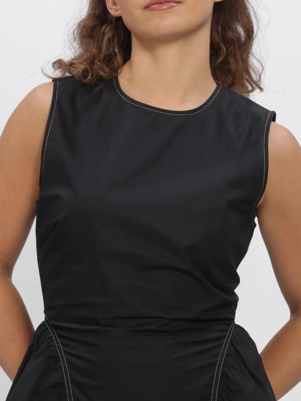 SECOND FEMALE Dames Jurken Larkini Sculptured Dress - Zwart, foto 4