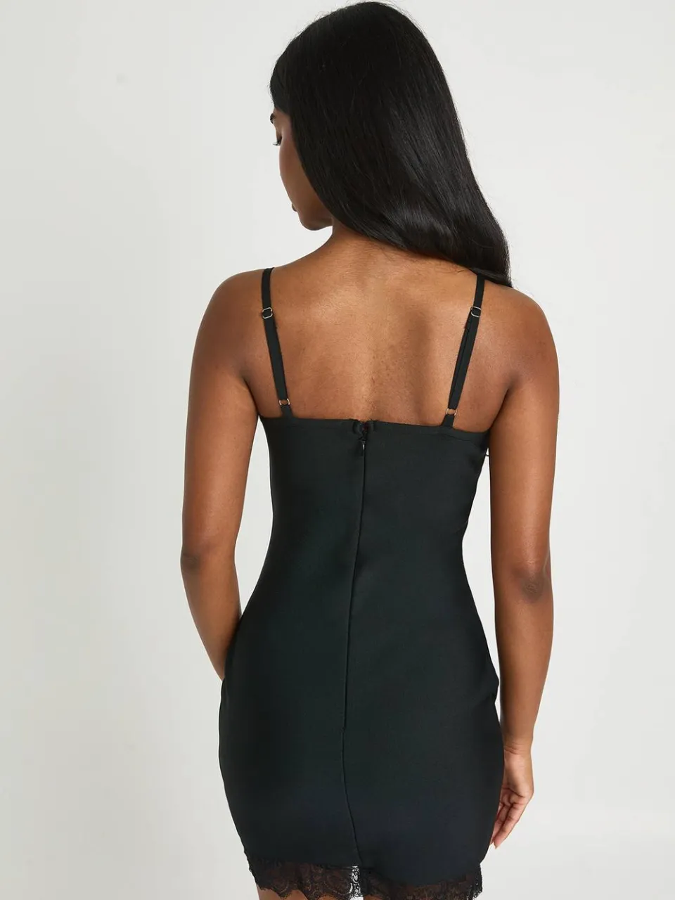boohoo Dames Premium Bandage Mini-jurk Met Kanten Afwerking zwart, foto 3