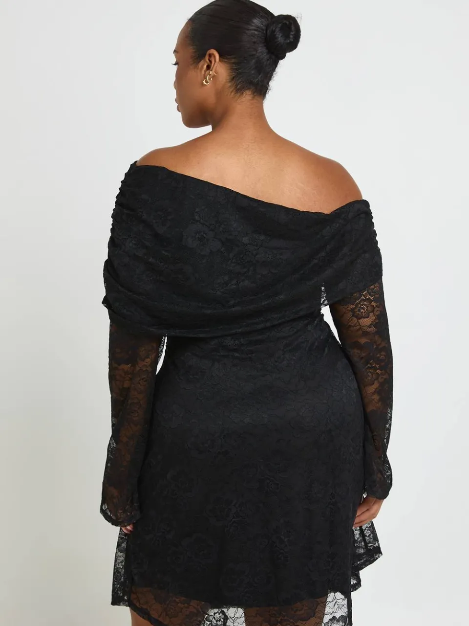 boohoo Dames Plus Kanten Asymmetrische Bardot Skater Jurk zwart, foto 2