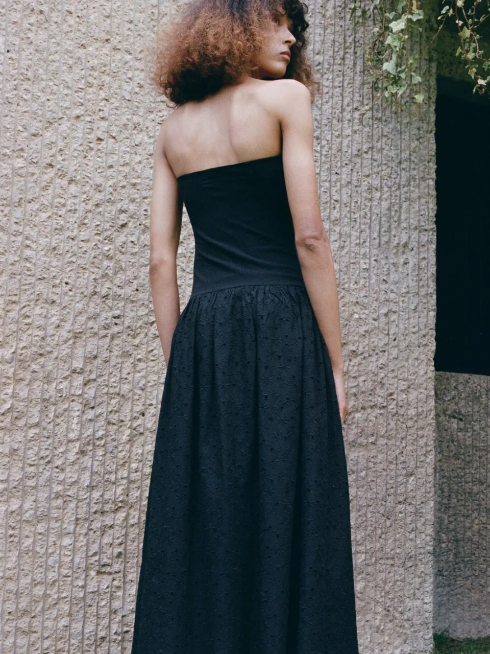 Mango strapless broderie maxi jurk - zwart, foto 3