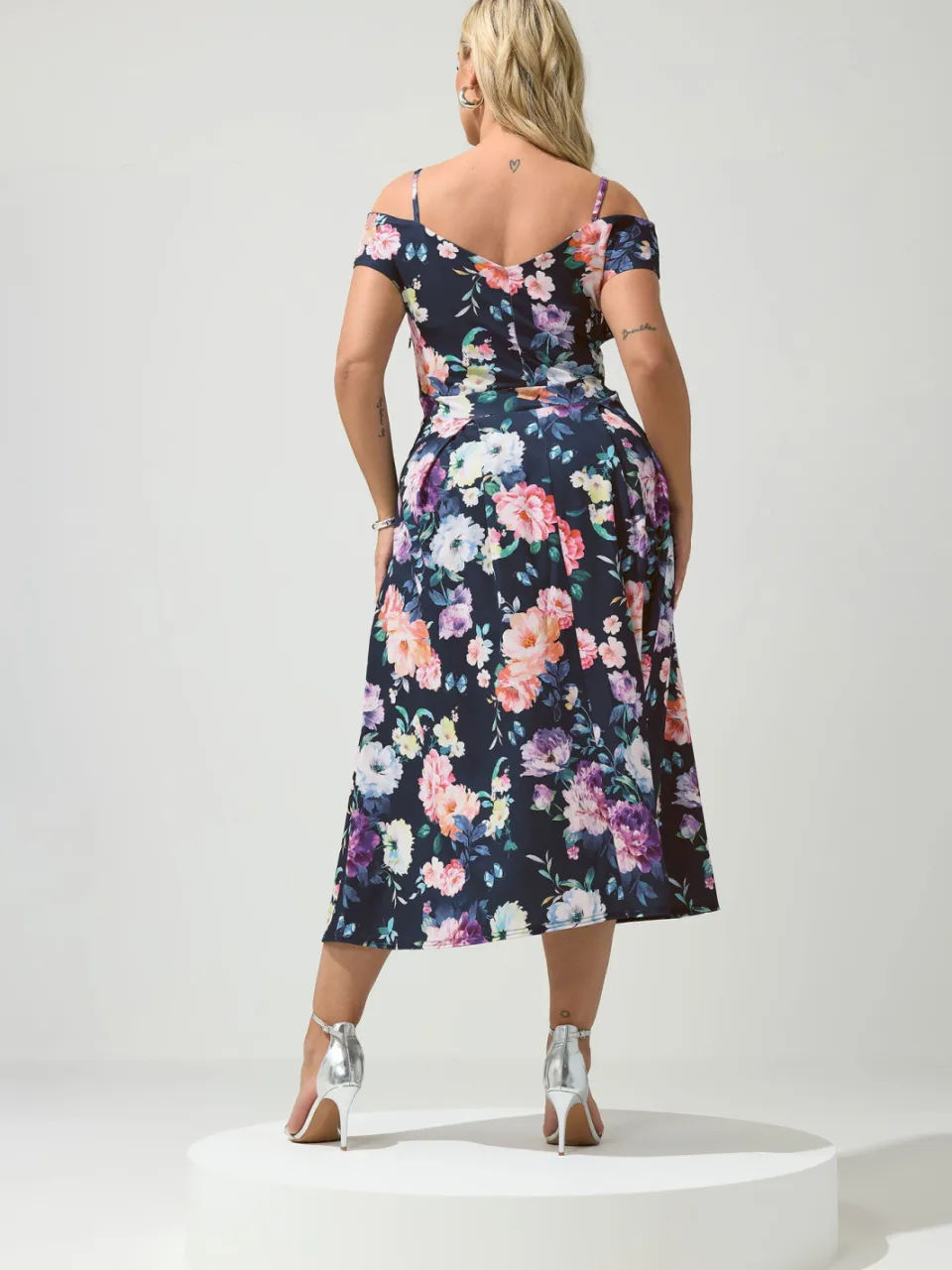 Yours London Marineblauwe Bardot Skaterjurk Met Bloemenprint, foto 3