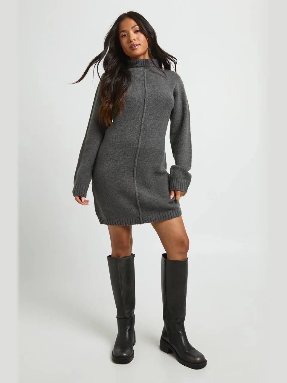 boohoo Dames Petite Hoogsluitende Gebreide Mini-trui Jurk Met Naaddetail Houtskool