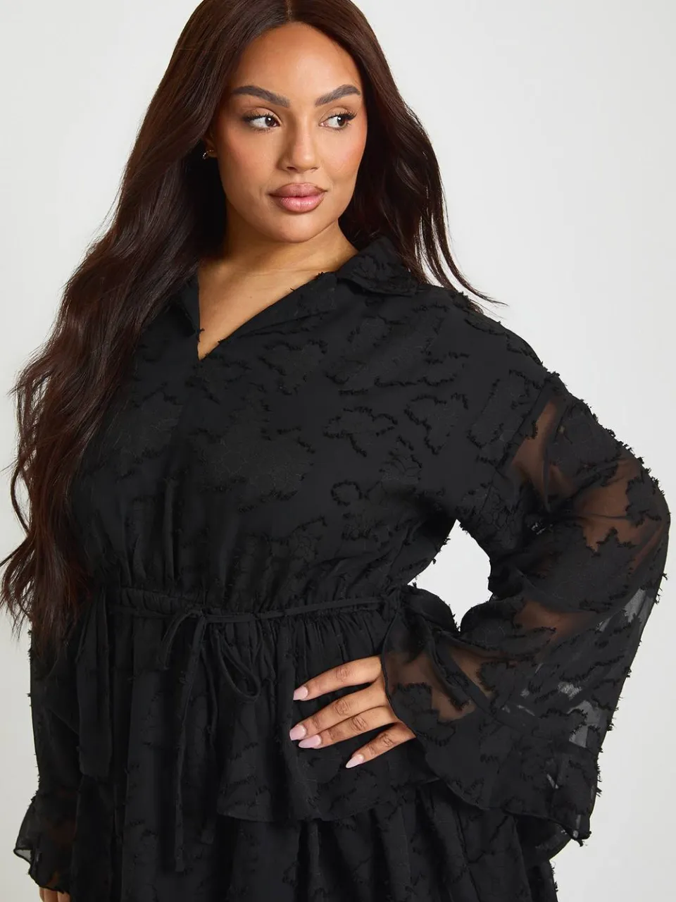 boohoo Dames Plus Burnout Chiffon Ruches Skater Jurk zwart, foto 4
