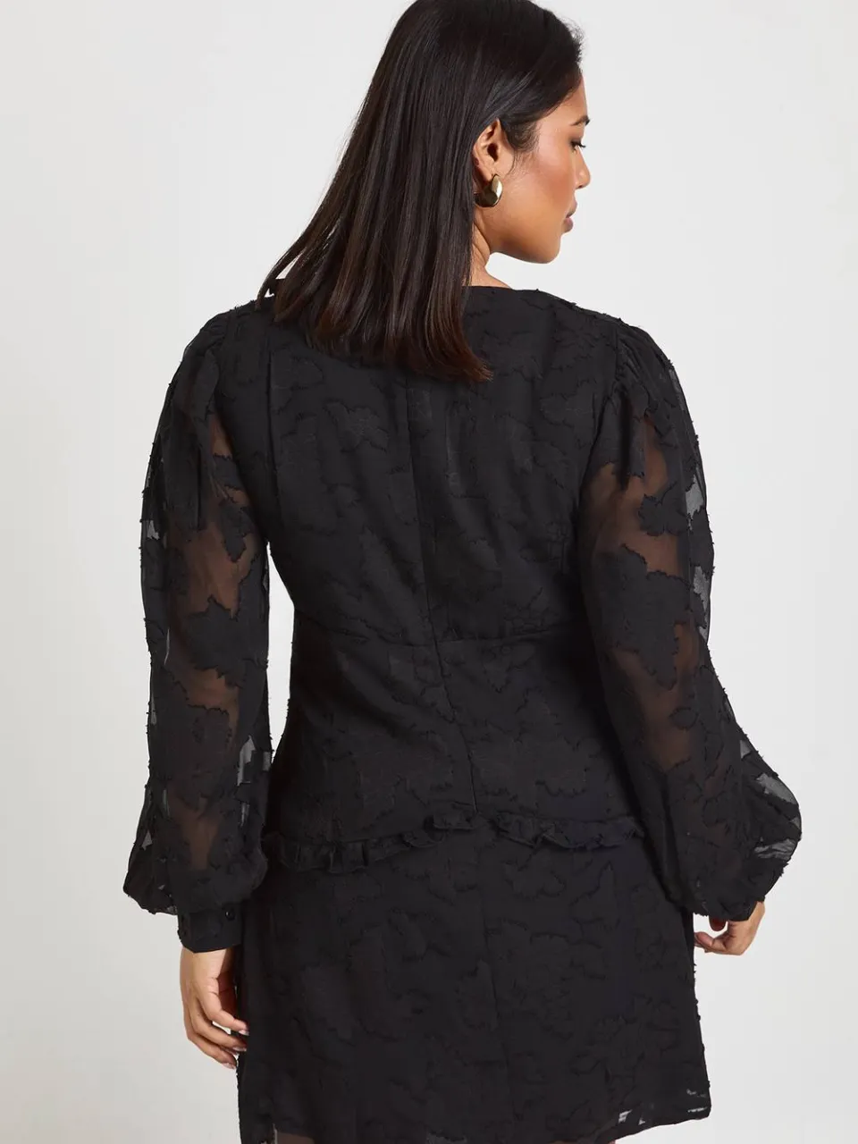 boohoo Dames Plus Burnout Chiffon Ruffle Smock Jurk zwart, foto 3