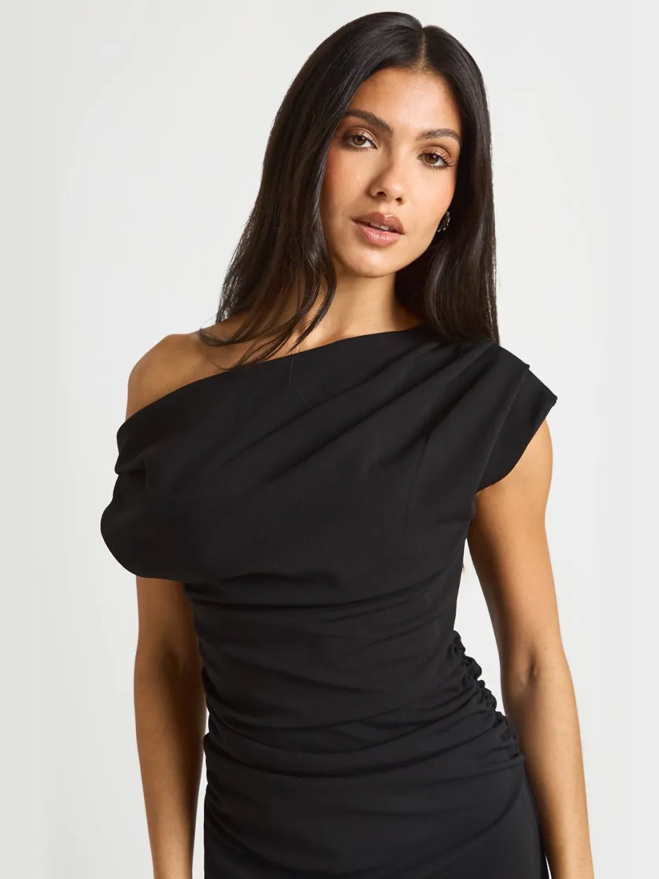 boohoo Dames Crepe Midi-jurk Met Asymmetrische Halslijn En Drapering zwart, foto 3