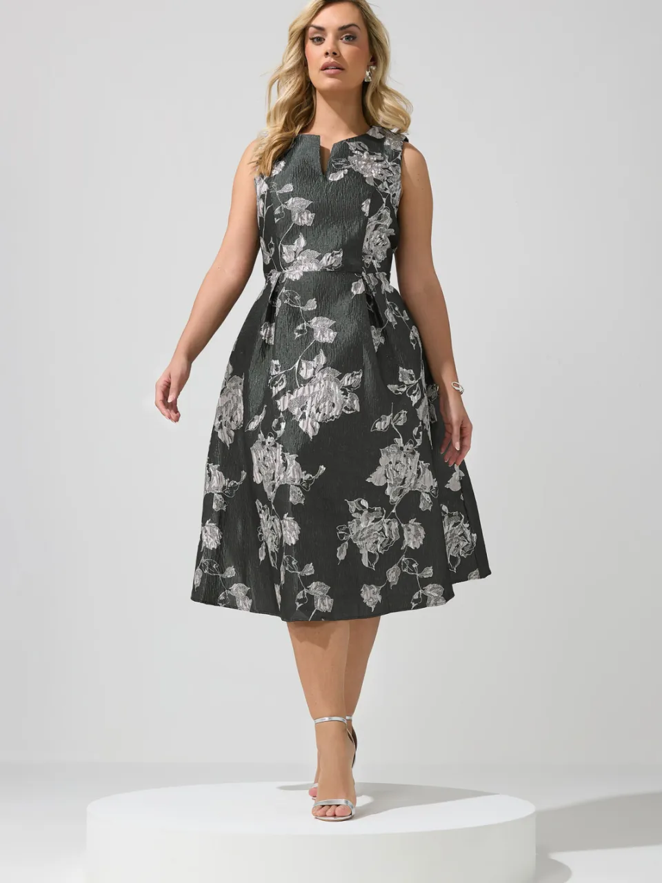 Yours London Jacquard Midaxi Jurk Met Bloemenmotief In Metallic Zwart, foto 2
