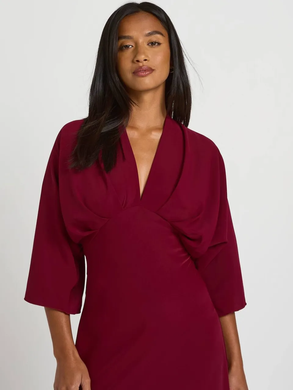 boohoo Dames Petite Maxi-jurk Met Schuine Snit En Engelenmouwen wijn, foto 3