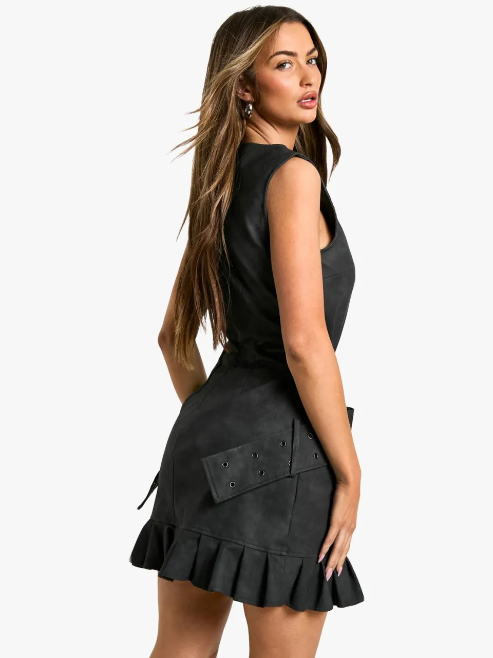 boohoo Dames Nep leren mini-jurk met dubbele riem washed black, foto 2