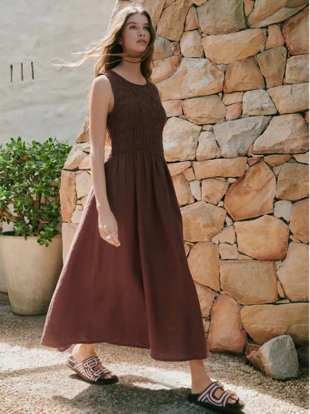 Next Dames - Gesmokt Midi 100% Linnen Zomerjurk - Bruin Chocolate Brown