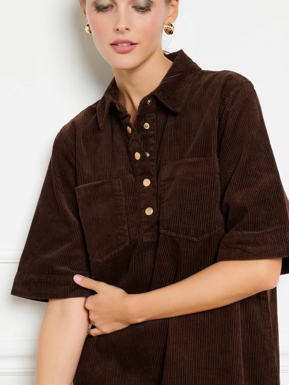 LOLALIZA corduroy korte jurk - bruin, foto 5