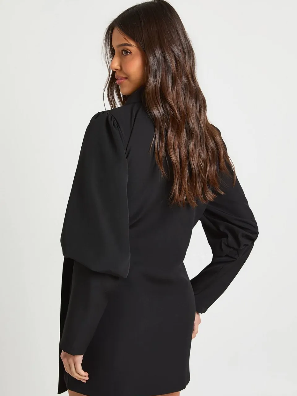 boohoo Dames Blazerjurk met volume mouwen en getiede taille zwart, foto 2