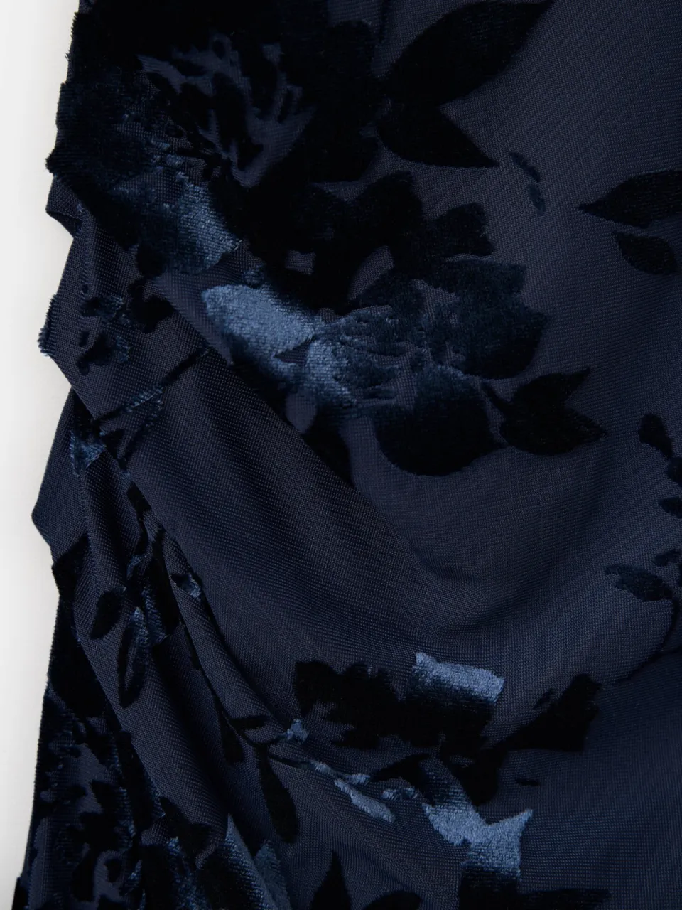 Mango one shoulder korte jurk met print - marineblauw, foto 5