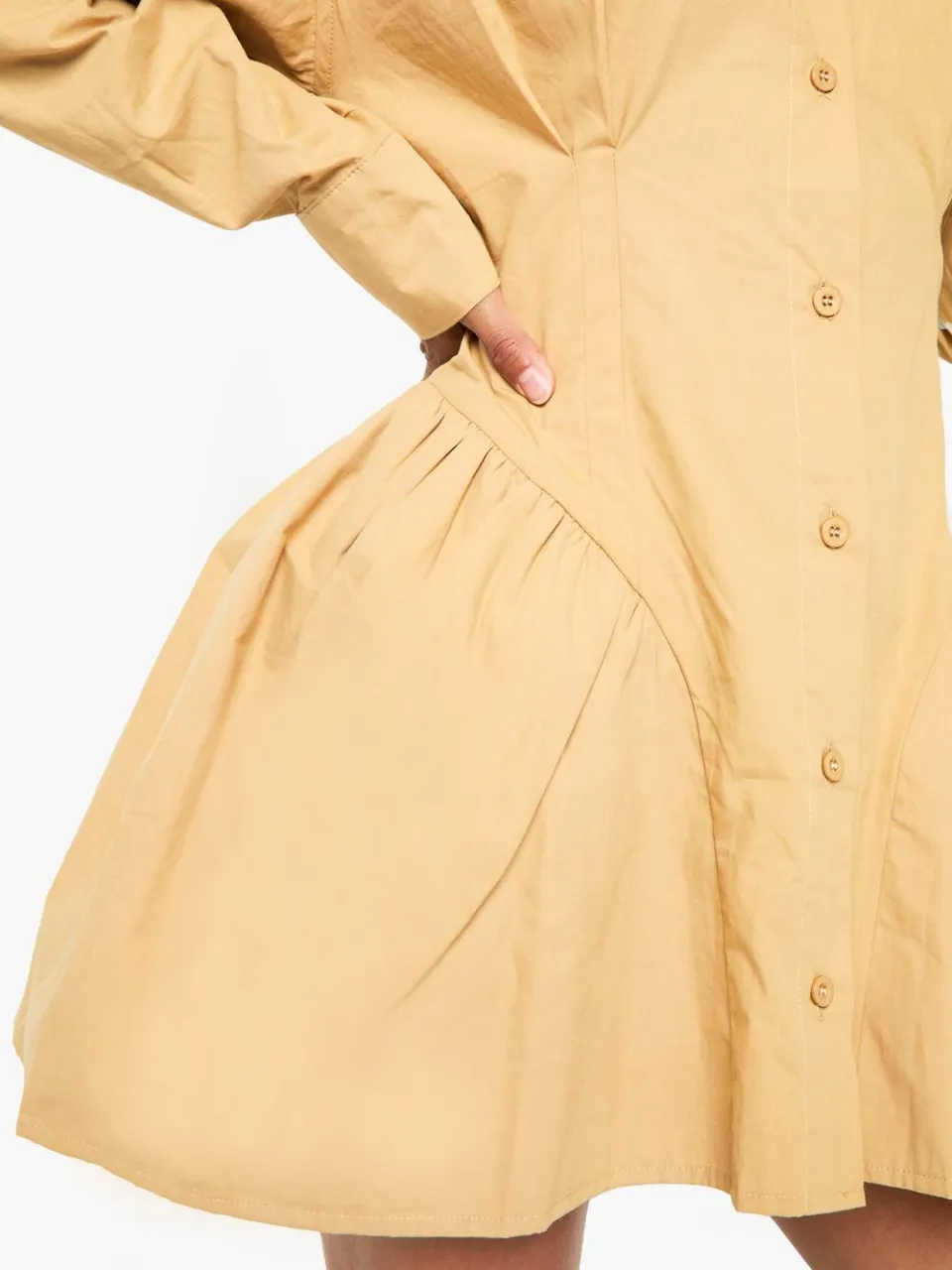 boohoo Dames Petite Poplin Overhemdjurk met Volumineuze Zoom kaki, foto 4