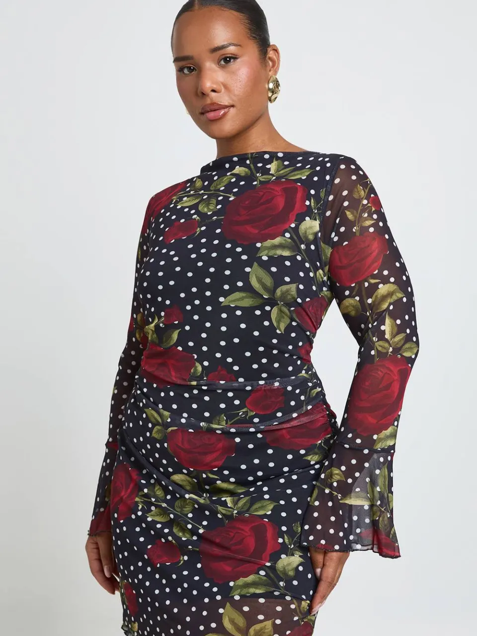 boohoo Dames Plus Slash Hals Gemengde Rozen Print Flare Mouw Mini Jurk, foto 3