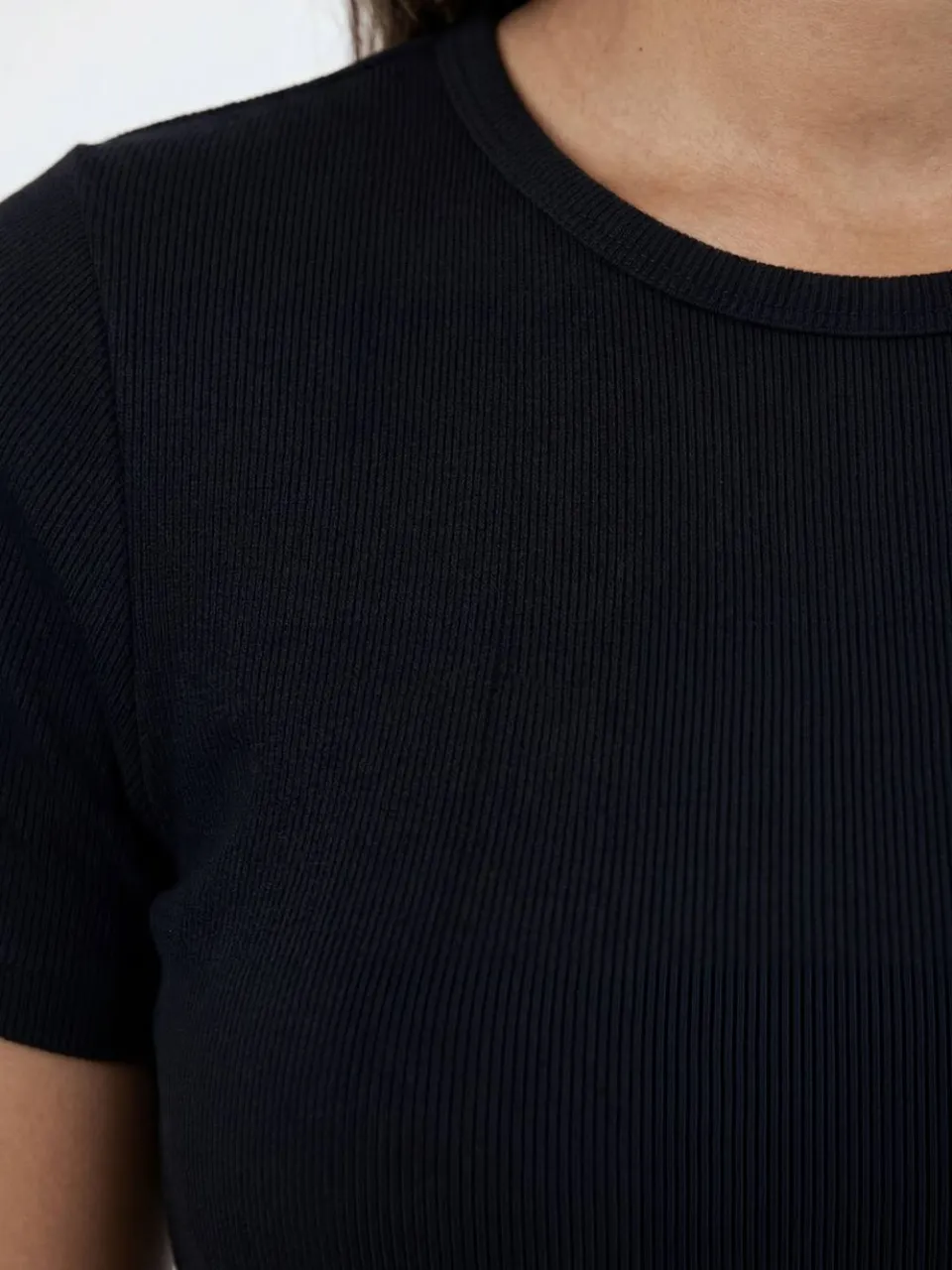 boohoo Dames Zwangerschaps Geribbelde Korte Mouw Maxi Jurk zwart, foto 2