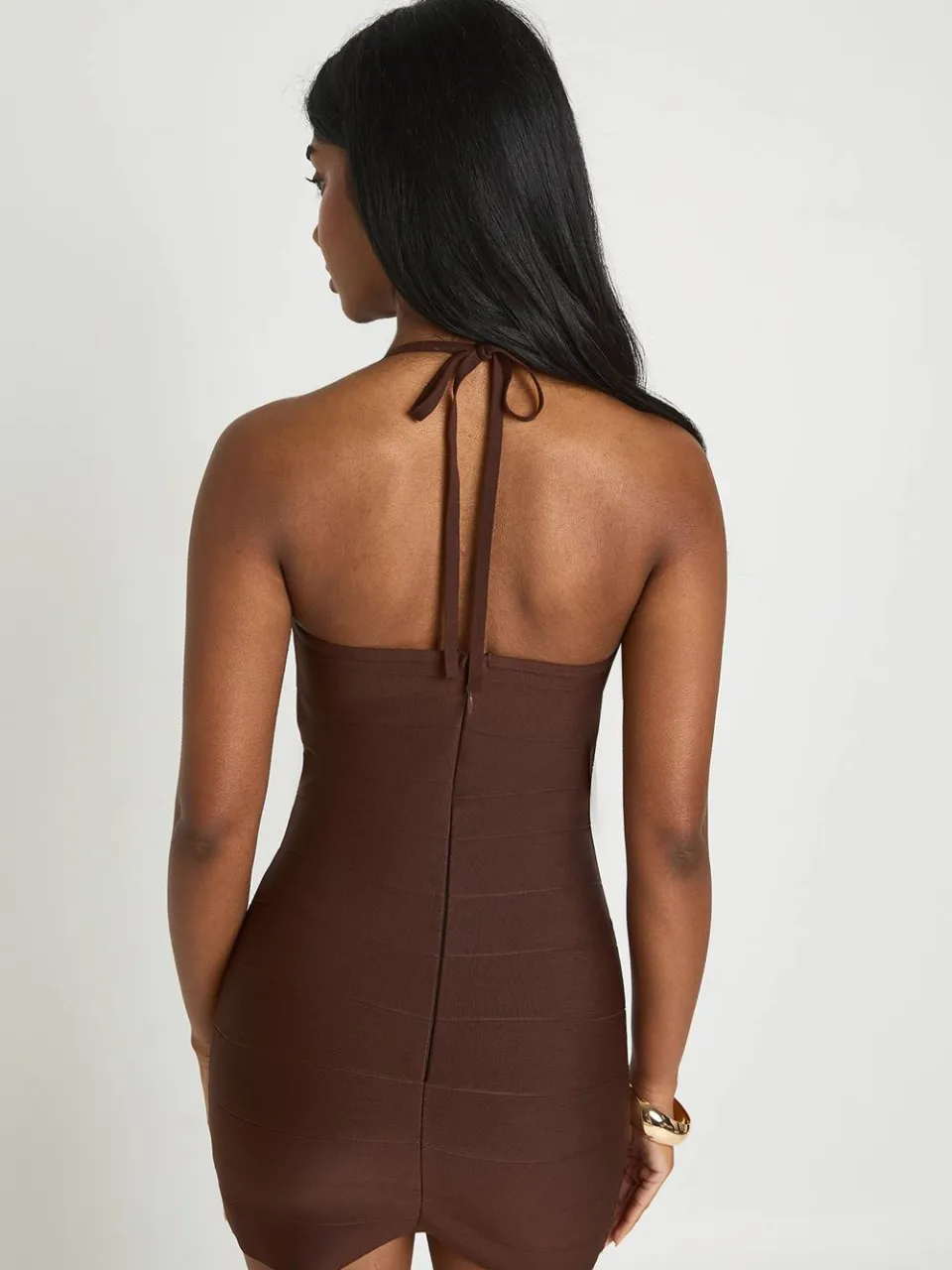boohoo Dames Premium Bandage Mini Jurk Met Underbust Detail chocoladebruin, foto 3