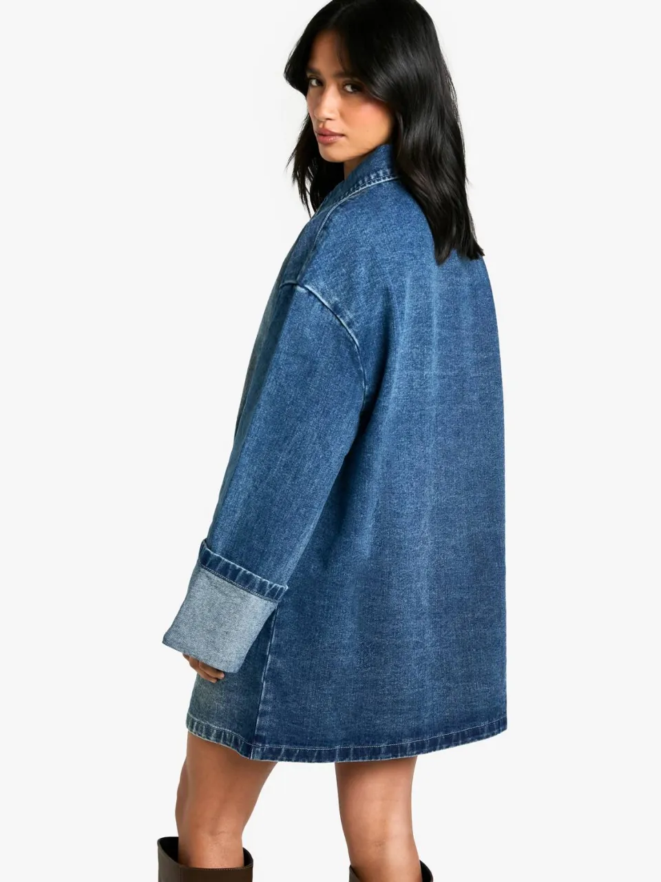 boohoo Dames Petite Utility Turn Cuff Denim Oversized Shirtjurk, foto 2
