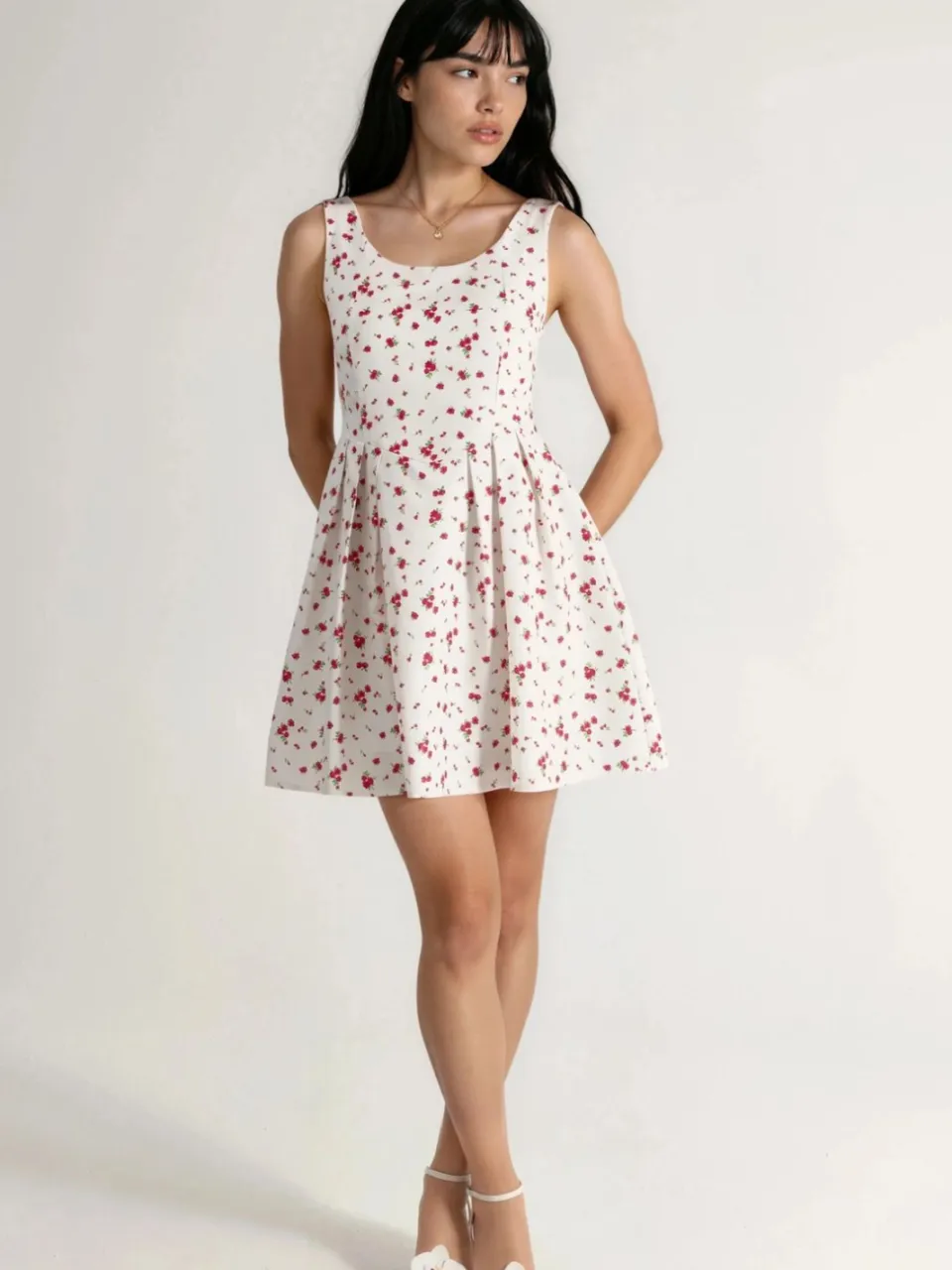 Hiccup Floral A-Lijn Mini Jurk met Ronde Hals Wit