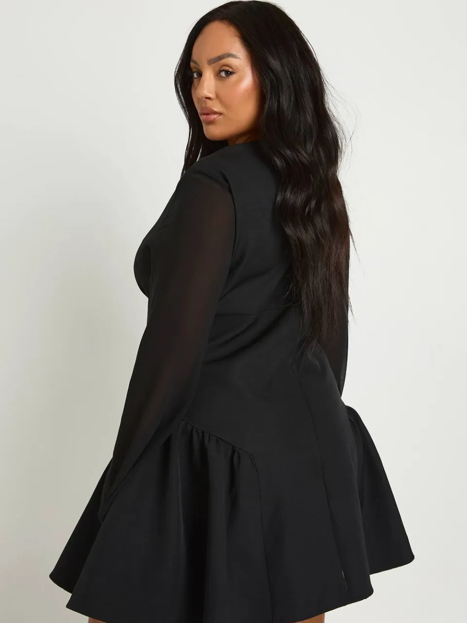 boohoo Dames Plus Chiffon Mouw Skaterjurk zwart, foto 2