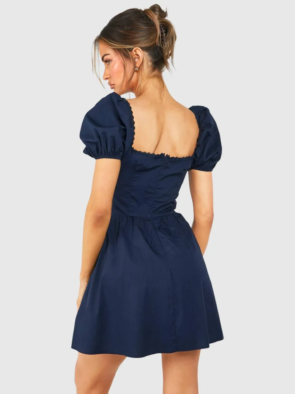 boohoo Dames Pofmouw Katoenen Gerafelde Melkdienaar Mini-Jurk marineblauw, foto 2