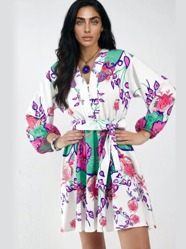 MSN Collection Bloemvormige V-Hals A-Lijn Mini Jurk met Riem Wit
