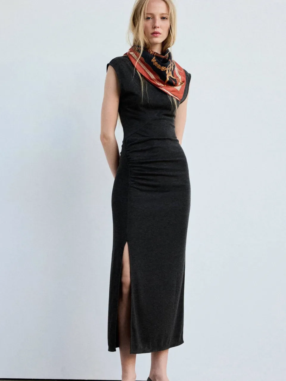 Mango midi jurk met split - grijs