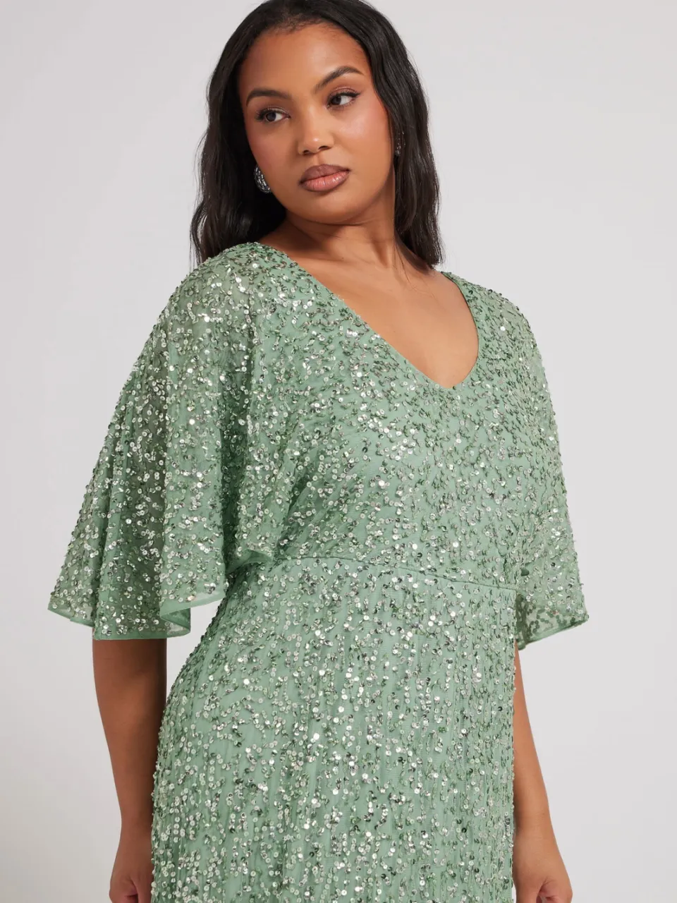 Luxe: Ultimate Embellishment Luxe Maxi Jurk Met Paillettenversiering En Engelmouwen In Saliegroensize 54-56, foto 4