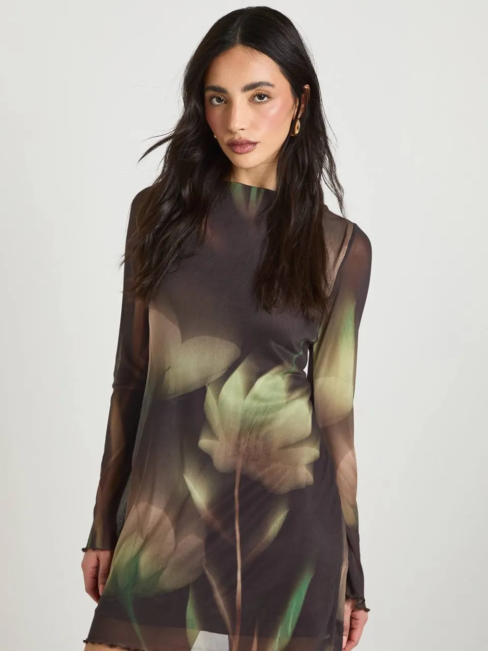 boohoo Dames Bloemen Mesh Wijde Mouwen Mini Jurk groente, foto 3