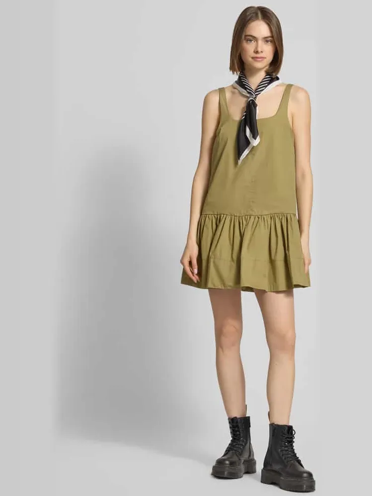 Topshop mini-jurk met vierkante hals model 'ASTA' olijfgroen, foto 3
