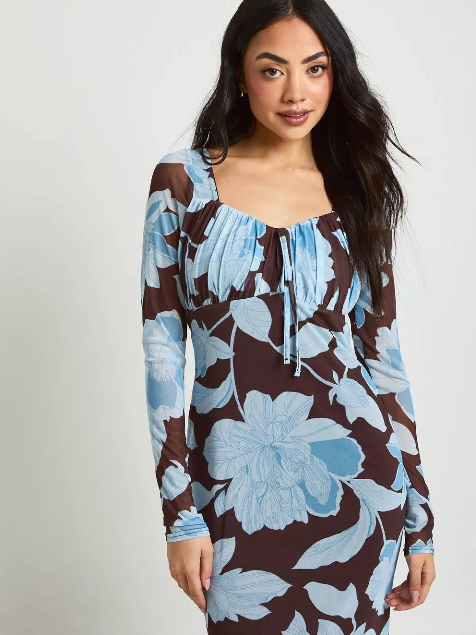 boohoo Dames Bloemenprint Mesh Melkmeid Maxi Jurk chocoladebruin, foto 3