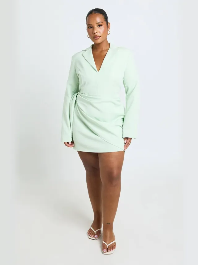 boohoo Dames Plus Blazerjurk Met Gedrapeerde Voorkant Verstandig