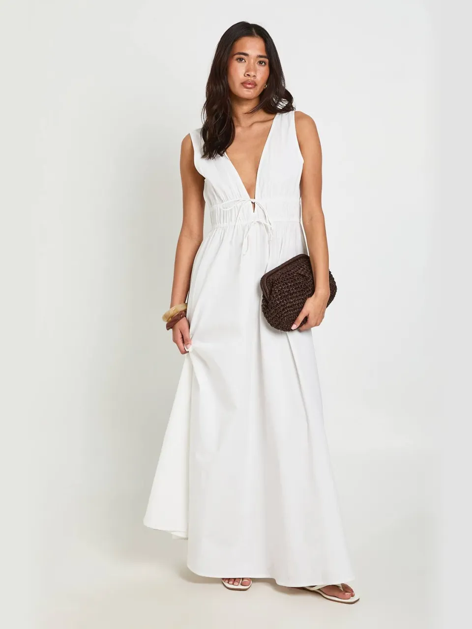 boohoo Dames Maxi Skater Jurk Met Diepe V-hals En Strikdetail wit, foto 3