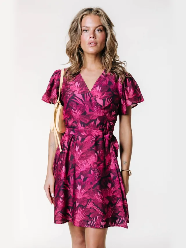 Colourful Rebel gebloemde mini jurk roze roze / paars