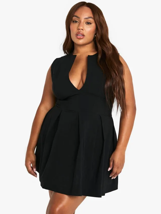 boohoo Dames Plus Jurk met Corsetdetail, diepe V-hals en geplooide zoom Zwart