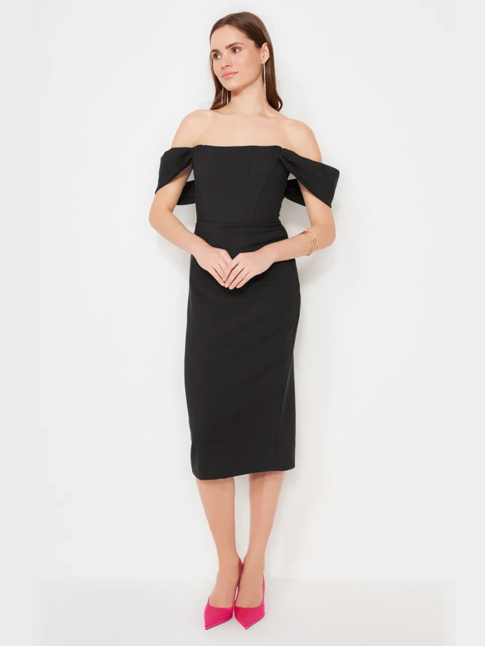 Trendyol TRENDYOLMİLLA Dames Zwart Effen Midi Mouwloos Stijlvol/Avond Bodycon Jurken