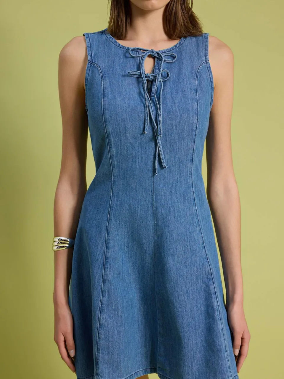 Trendyol TRENDYOLMİLLA Dames Donkerblauw Effen Kort / Mini Mouwloos Skater Jurken, foto 2
